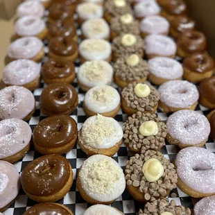 Minis!!! Blueberry, Nantucket (caramel with seasalt), Crumbun (vanilla &amp; streusel), Cinnabroad (vanilla, cinna-chips &amp; sweet cream cheese).