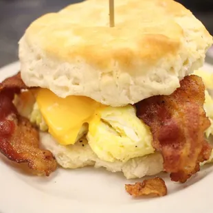 bacon and eggs on biscuit