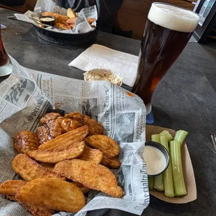 Boneless Wings w Wedges