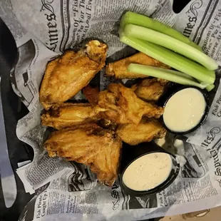 Moms Traditional Wings