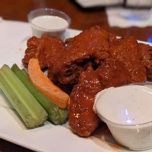chicken wings and celery