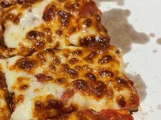 Milano's Pizza, Subs & Taps