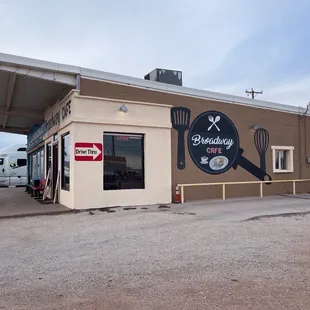 the outside of the restaurant