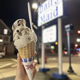 Broadway Dairy Maid