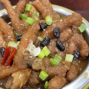 Chicken feet in black bean sauce
