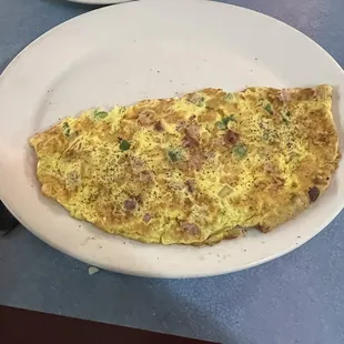 Omelette with grits