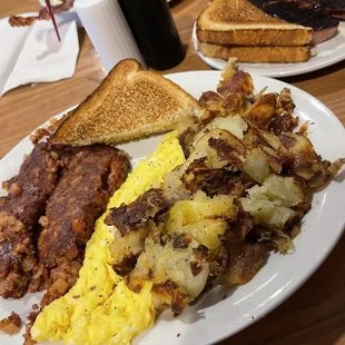 Corn beef hash &amp; egg breakfast