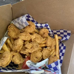 Shrimp and fries!!