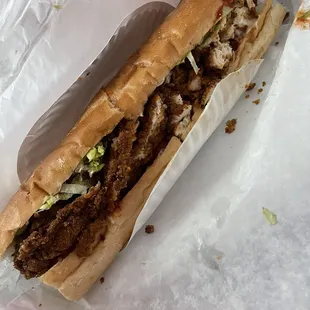 This is the best cutlet chicken sub ever . They gave that chicken cutlet so much love and taste I love it .The best