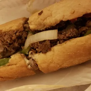 Steakbomb w/ onions&amp;light hots