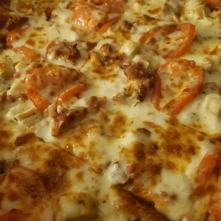 a closeup of a pizza in a box