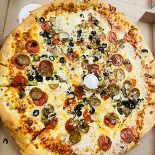 Xl Deluxe Craft Pizza
