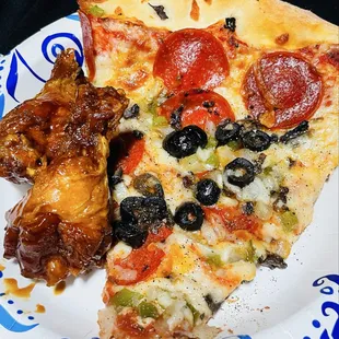 Deluxe slice &amp; teriyaki wings