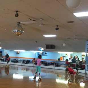 Dad's Broadway Skateland