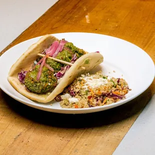 falafel pita