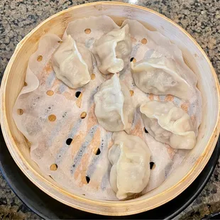 7. Shiitake Mushroom &amp; Chicken Dumpling () (8 pcs)