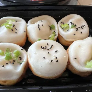 39. Shrimp and Pork Pan-fried Pork Bao