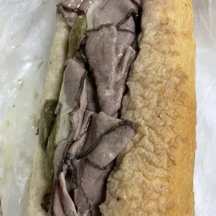 &quot;Hot&quot; roast beef sandwich with peppers and cheese ... and super soggy bread