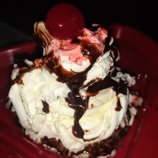 Hot Brownie Sundae