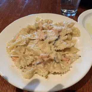 Farfalle Salmon