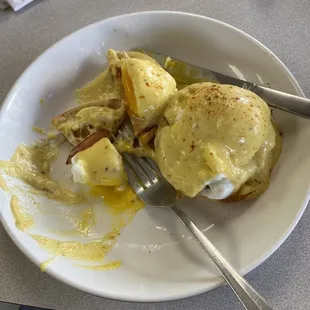 Eggs Benedict classic