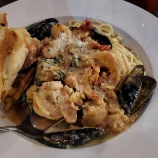 Seafood Linguine
