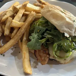 Sweet &amp; Spicy Burger w/fries