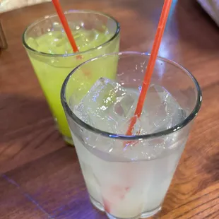 two glasses of lemonade and limeade