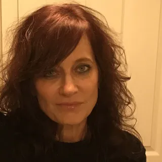 Daphne R.