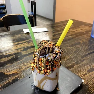"Skinny" reeses milkshake