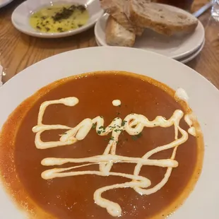 Tomato Roasted Garlic Soup