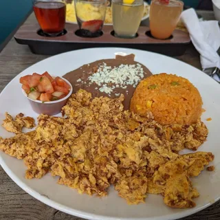 Huevos con Chorizo