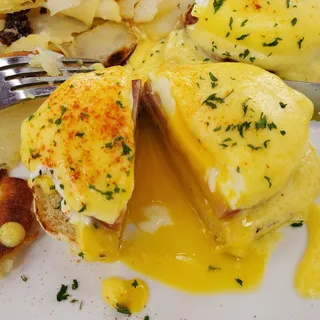 Classic Eggs Benedict