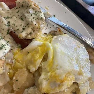 Betty's Southern Biscuit & Gravy