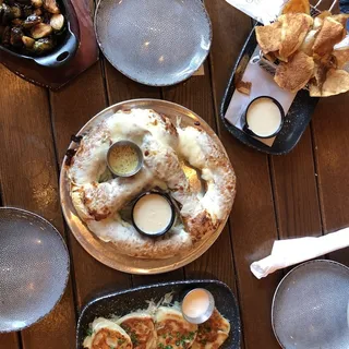 Biercheese Dip & Chips.