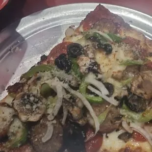 The Empire- a very complete Supreme slice