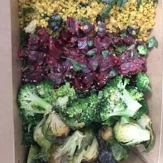 Steamed Broccoli with Hemp Hearts (a la carte)