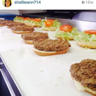 BURGERS DRESSES TO YOUR LIKING