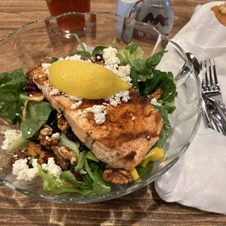 Grilled Salmon Walnut Salad