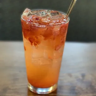Hard strawberry lemonade