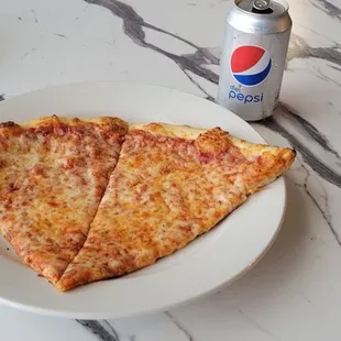 A lunch special of 2 slices and a drink for 5 bucks? How can you ever be that?!