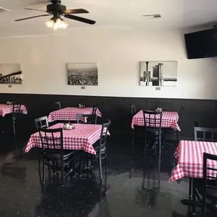 Nice and clean dinning room