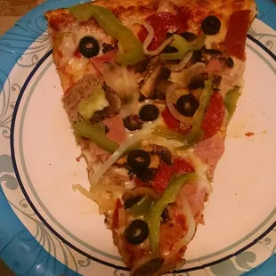 Fresh ingredients. Very good pizza!