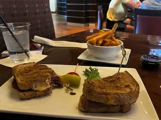347 Bar And Grill