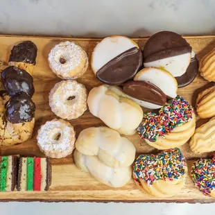 food, dough desserts, donuts