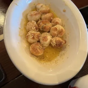 Garlic knots
