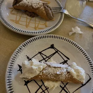 Cannoli Chocolate and vanilla
