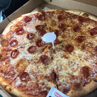 14 inch Peperoni Pizza