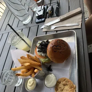 Build Your Own 100% Beef Burger (grilled mushrooms, lettuce, tomato and pepper Jack cheese)