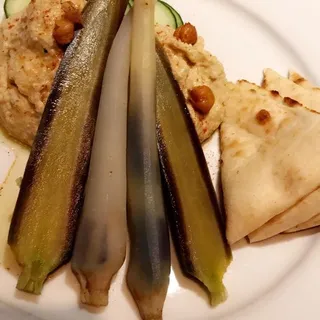 Hummus Plate